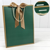 Пакет подарочный с лентой 31*42*12 210г Зелёный 1/10 1/80 Арт: 000505A/15