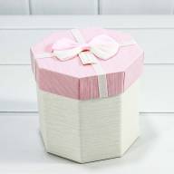 Коробка Восьмиугольная 13,5*13,5*13 с ручками и двухцветным бантиком (микс) 1/4 1/96 Арт: 720521/12 - Коробка Восьмиугольная 13,5*13,5*13 с ручками и двухцветным бантиком (микс) 1/4 1/96 Арт: 720521/12
